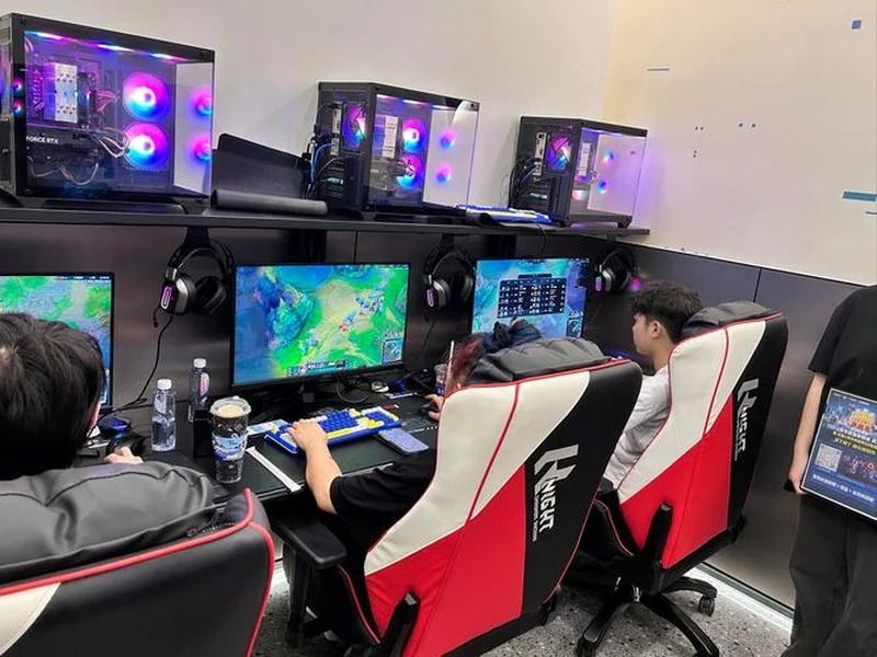 在世界消失前拨通最后一通电话:叙事新作《薛定谔的电话》亮相 Steam 新品节